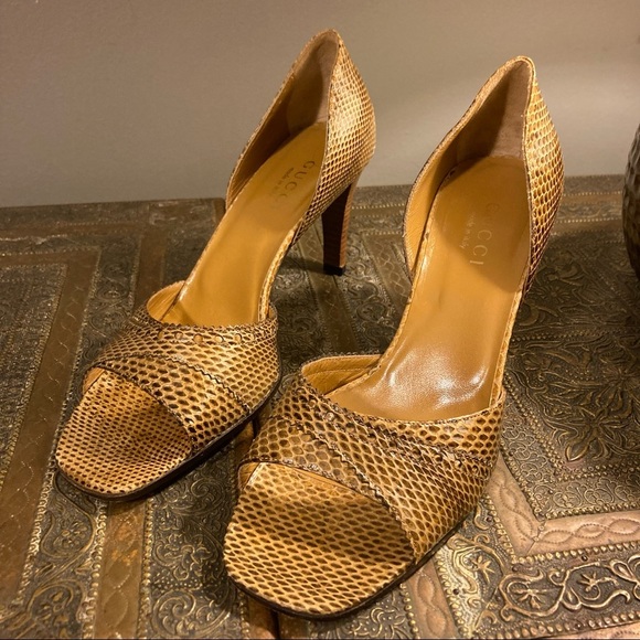 Gucci snakeskin (?) open toe heals size 8.5 - Picture 10 of 10